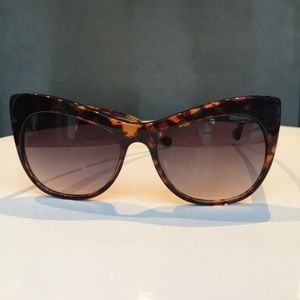 Elizabeth and James Lafayette Sunglasses